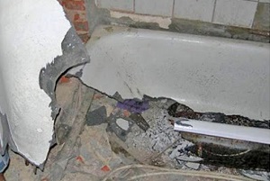 Демонтаж ванны в Кировске