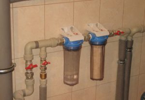 Установка проточного фильтра для воды в Кировске