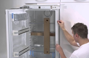 Установка встраиваемого холодильника в Кировске